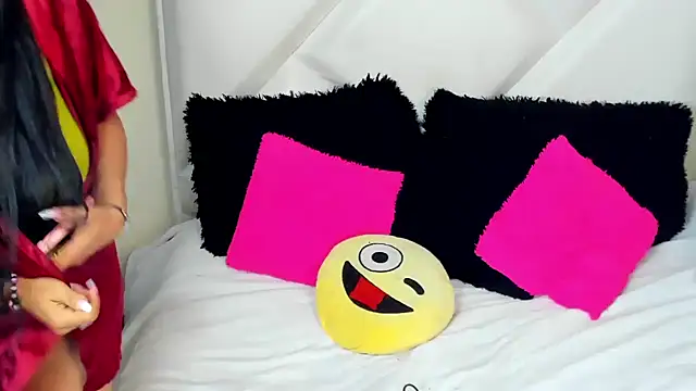 ScarlethNatasha online show from 04/18/26, 03:42