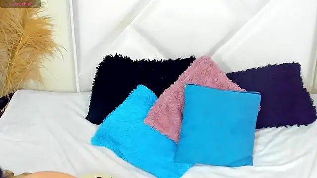 ScarlethNatasha online show from 07/14/26, 02:49