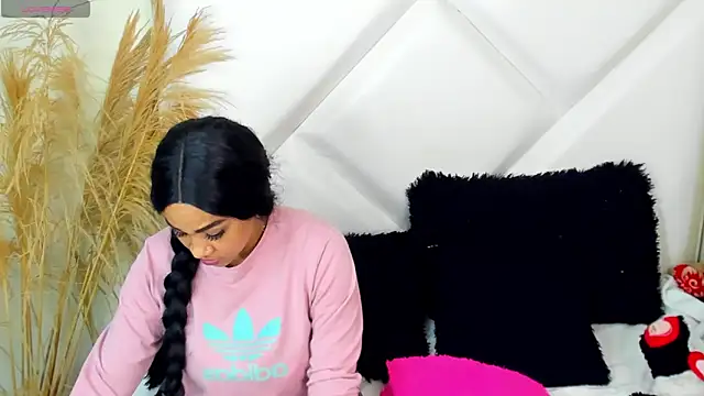 ScarlethNatasha online show from 11/08/25, 02:48