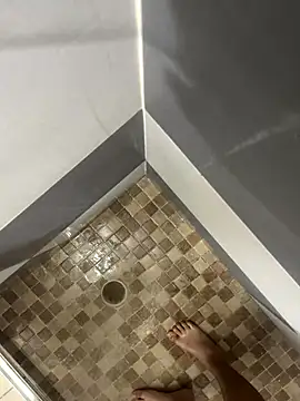 mylovetr1 online show from 10/26/25, 01:17