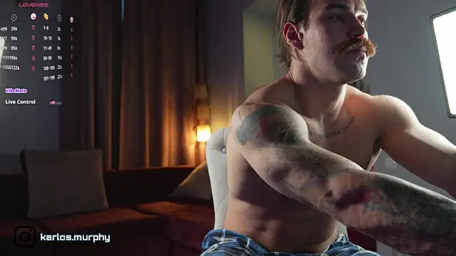 Snapshot of Karlos_Ripped_ chatting on 01/16/26, 02:10 Karlos Ripped online show from 01/16/26, 02:10