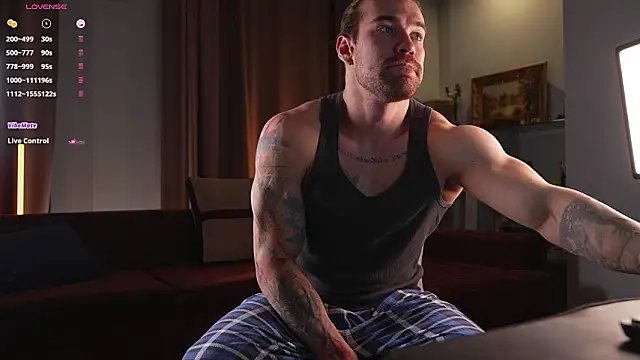 Snapshot of Karlos_Ripped_ chatting on 02/10/26, 06:07 Karlos Ripped online show from 02/10/26, 06:07