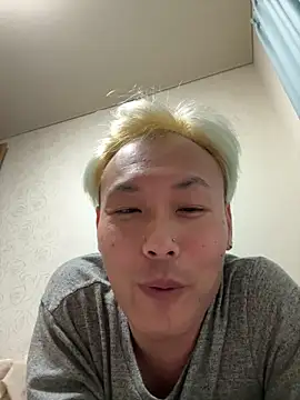 kouji8800 online show from 01/03/25, 12:40