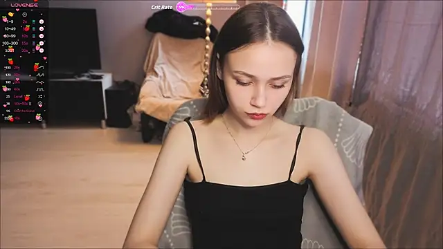 SweetLinaa online show from 04/13/26, 10:19