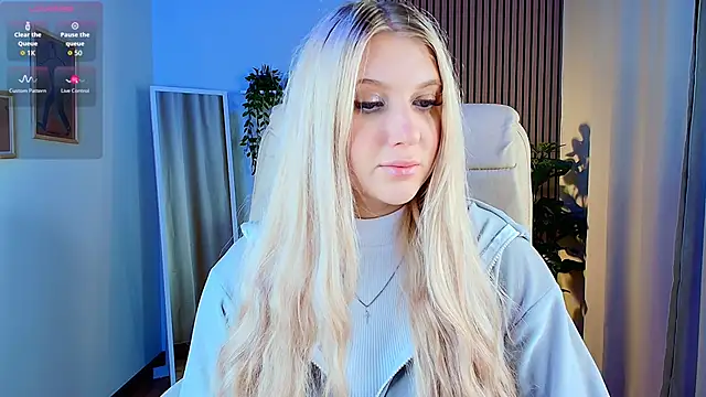 Snapshot of Evacadooo chatting on 02/26/26, 02:33 Evacadooo online show from 02/26/26, 02:33