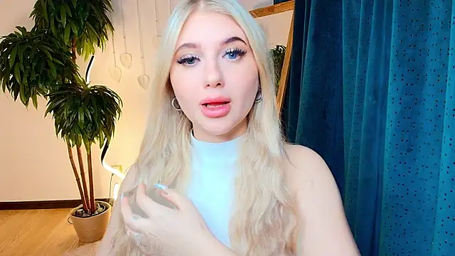 Evacadooo online show from 03/14/26, 04:07