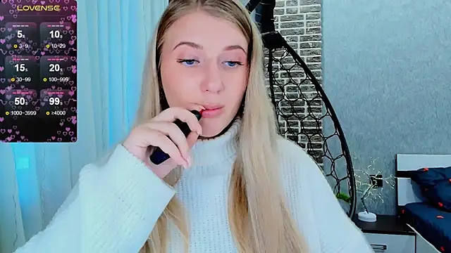 Evacadooo online show from 10/30/25, 02:43