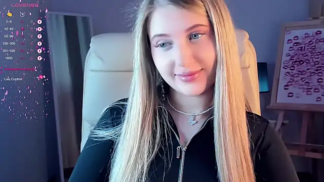 Snapshot of Evacadooo chatting on 03/01/25, 02:59 Evacadooo online show from 03/01/25, 02:59
