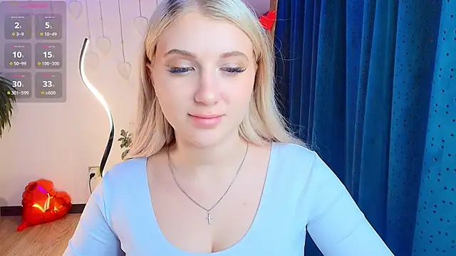 Snapshot of Evacadooo chatting on 02/18/26, 02:20 Evacadooo online show from 02/18/26, 02:20