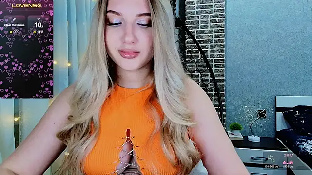 Evacadooo online show from 11/23/25, 02:21