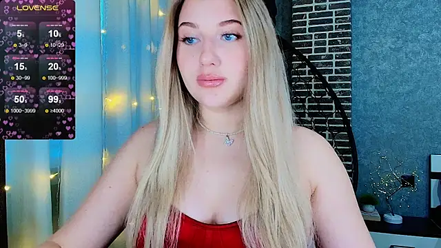 Evacadooo online show from 11/26/25, 04:45