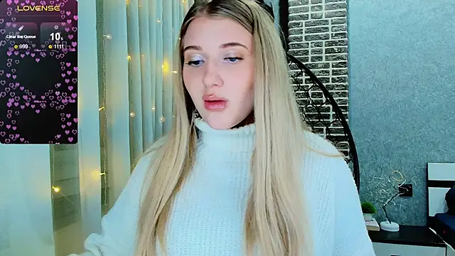 Evacadooo online show from 11/29/25, 01:28