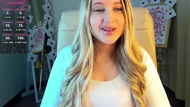 Snapshot of Evacadooo chatting on 02/16/25, 05:37 Evacadooo online show from 02/16/25, 05:37
