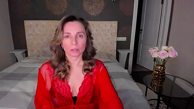 Snapshot of AllisonWilliams chatting on 12/08/24, 06:06 AllisonWilliams online show from 12/08/24, 06:06