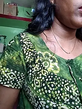 Snapshot of Tamillminnal chatting on 09/15/25, 05:19 Tamillminnal online show from 09/15/25, 05:19