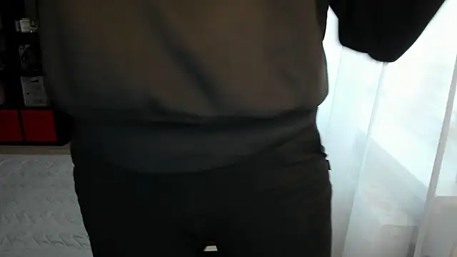 MollyCheiz online show from 11/04/25, 08:51