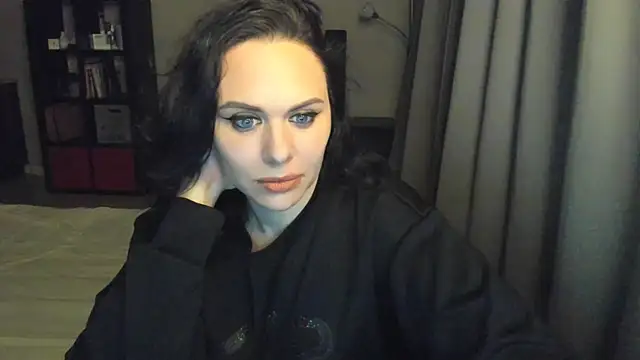 MollyCheiz online show from 03/05/25, 09:15