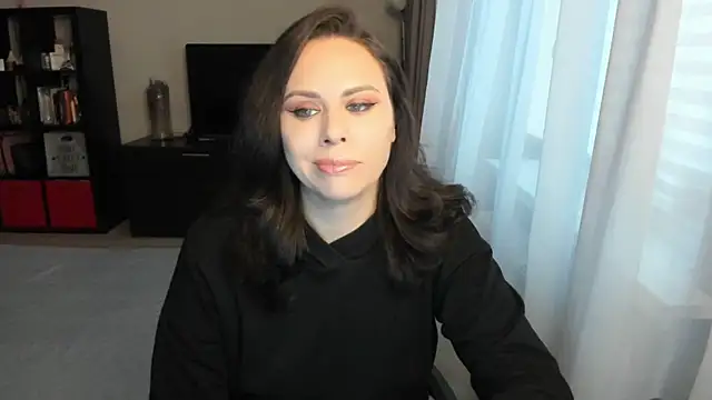 MollyCheiz online show from 11/11/25, 12:44