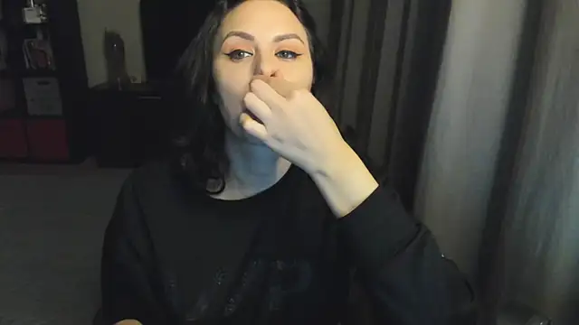 MollyCheiz online show from 09/18/25, 10:13