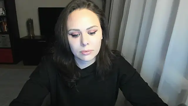 MollyCheiz online show from 11/17/25, 04:33
