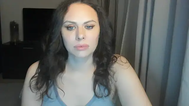 MollyCheiz online show from 04/14/26, 09:20