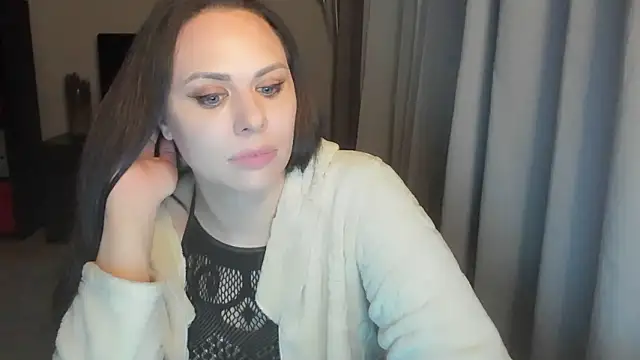 MollyCheiz online show from 03/17/26, 08:12