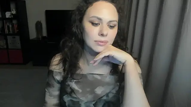 MollyCheiz online show from 05/30/26, 09:31