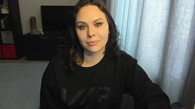 MollyCheiz online show from 10/19/25, 09:12