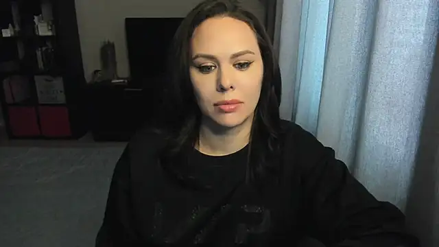 MollyCheiz online show from 10/23/25, 11:09