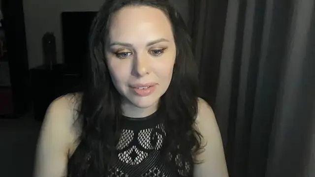 Snapshot of MollyCheiz chatting on 06/25/26, 10:59 MollyCheiz online show from 06/25/26, 10:59
