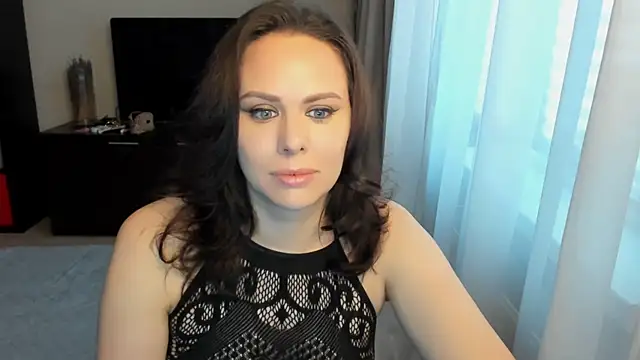 MollyCheiz online show from 11/06/25, 11:47