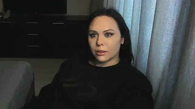 MollyCheiz online show from 10/29/25, 11:42