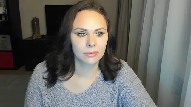 MollyCheiz online show from 11/05/25, 06:11