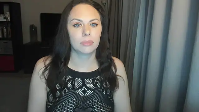 MollyCheiz online show from 04/12/26, 08:45