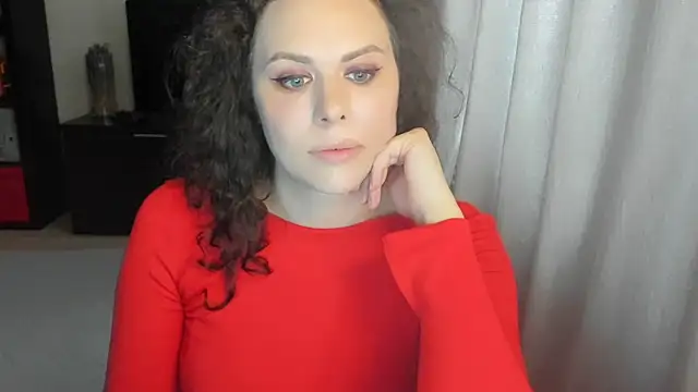 Snapshot of MollyCheiz chatting on 06/15/26, 04:28 MollyCheiz online show from 06/15/26, 04:28
