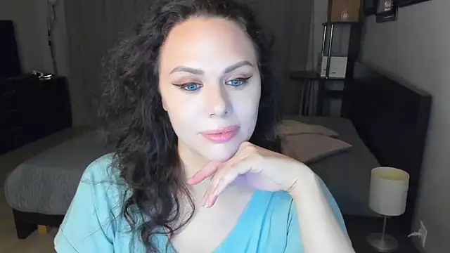 MollyCheiz online show from 09/10/25, 09:36