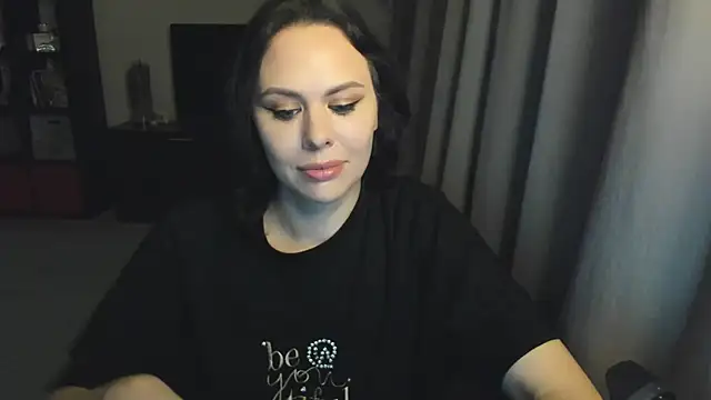 MollyCheiz online show from 09/25/25, 10:49