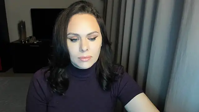 MollyCheiz online show from 10/28/25, 03:22