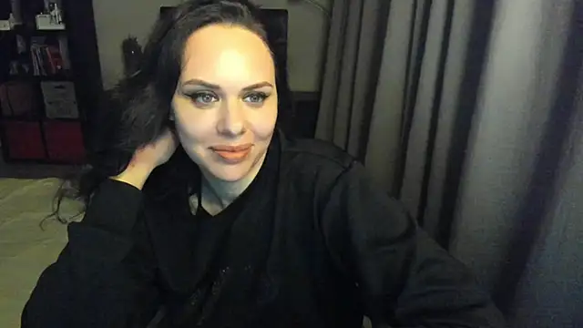 MollyCheiz online show from 02/07/25, 11:34