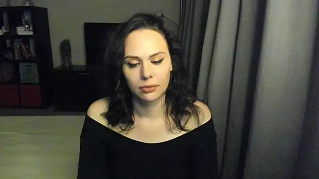 MollyCheiz online show from 02/01/25, 02:16