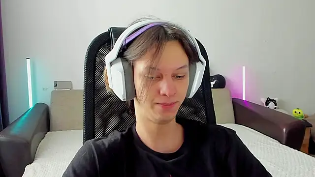 Ostin meow online show from 02/14/26, 07:41