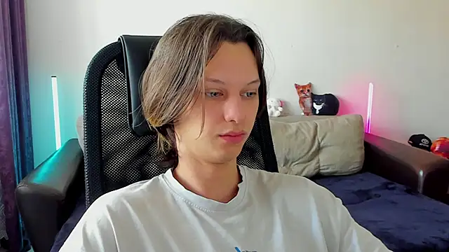 Ostin meow online show from 05/08/26, 06:06