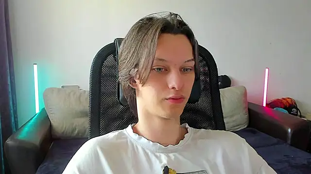 Ostin meow online show from 05/19/26, 08:10