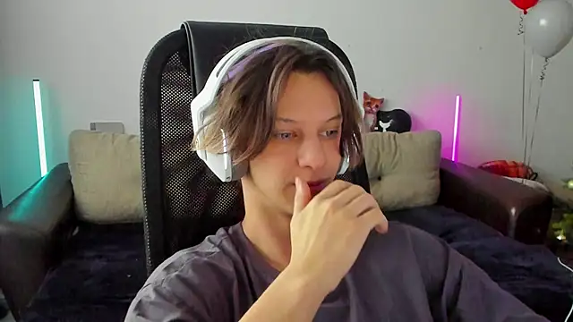 Ostin meow online show from 01/14/26, 07:12