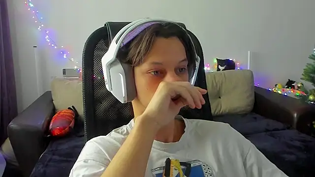 Ostin meow online show from 12/01/25, 05:30