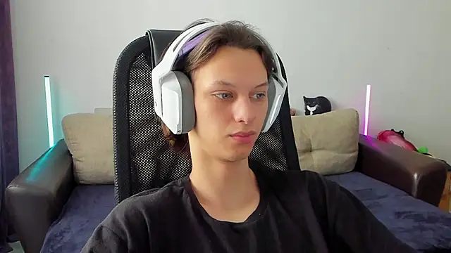 Ostin meow online show from 03/02/26, 05:08