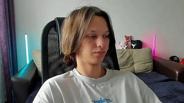 Ostin meow online show from 05/07/26, 05:22