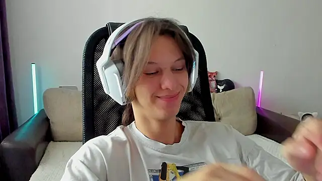 Ostin meow online show from 02/09/26, 04:54