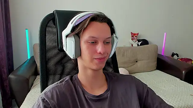 Ostin meow online show from 02/21/26, 10:17