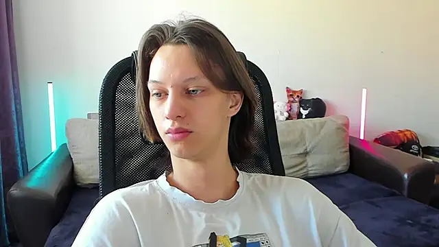 Ostin meow online show from 05/15/26, 03:37